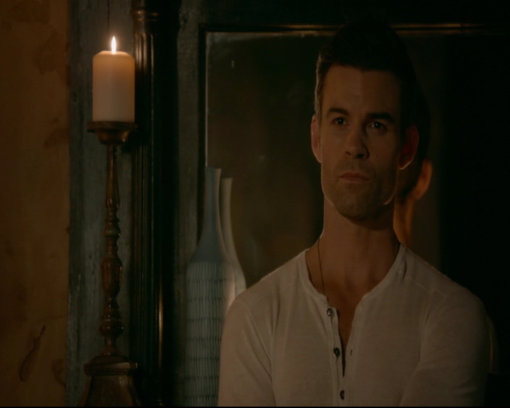 vampirediariesworld-dot-nl_TheOriginals5x03NeMeQuittePas07168.jpg