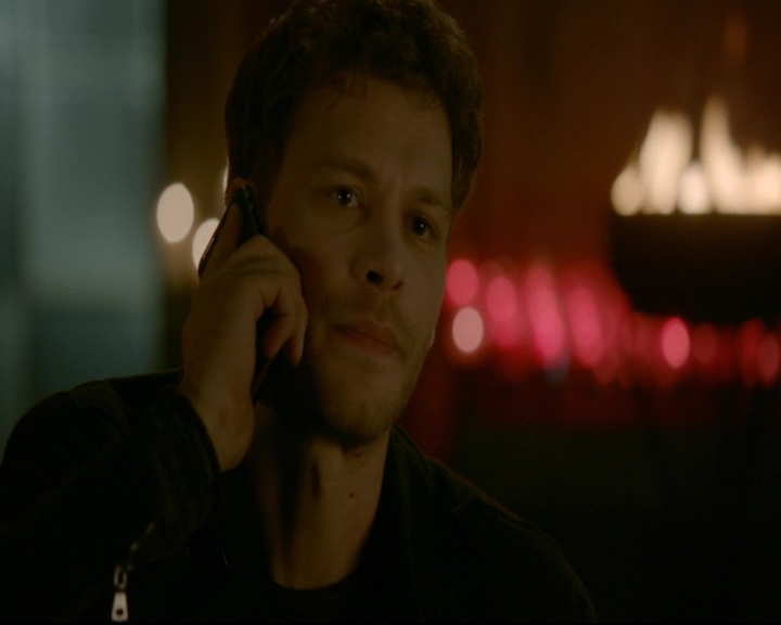 vampirediariesworld-dot-nl_TheOriginals5x03NeMeQuittePas07273.jpg