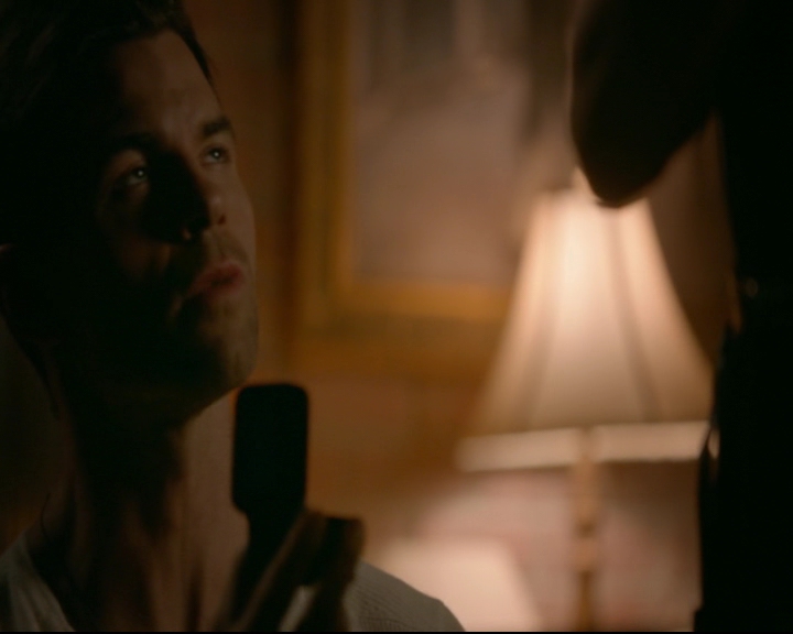 vampirediariesworld-dot-nl_TheOriginals5x03NeMeQuittePas07344.jpg