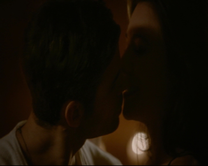 vampirediariesworld-dot-nl_TheOriginals5x03NeMeQuittePas07353.jpg