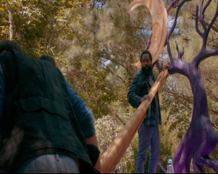vampirediariesworld-dot-nl_TheOriginals5x04BetweenTheDevilAndTheDeepBlueSea00037.jpg