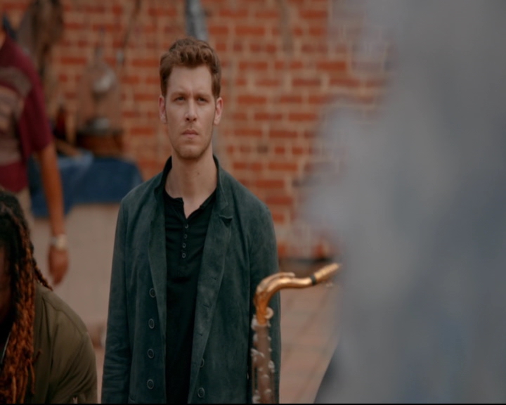 vampirediariesworld-dot-nl_TheOriginals5x04BetweenTheDevilAndTheDeepBlueSea00061.jpg