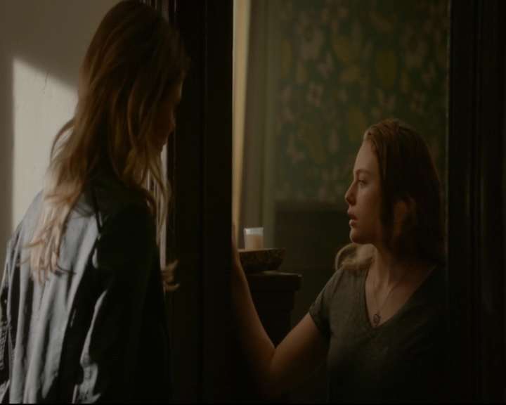 vampirediariesworld-dot-nl_TheOriginals5x04BetweenTheDevilAndTheDeepBlueSea00313.jpg