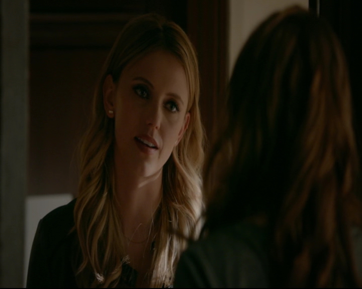 vampirediariesworld-dot-nl_TheOriginals5x04BetweenTheDevilAndTheDeepBlueSea00319.jpg