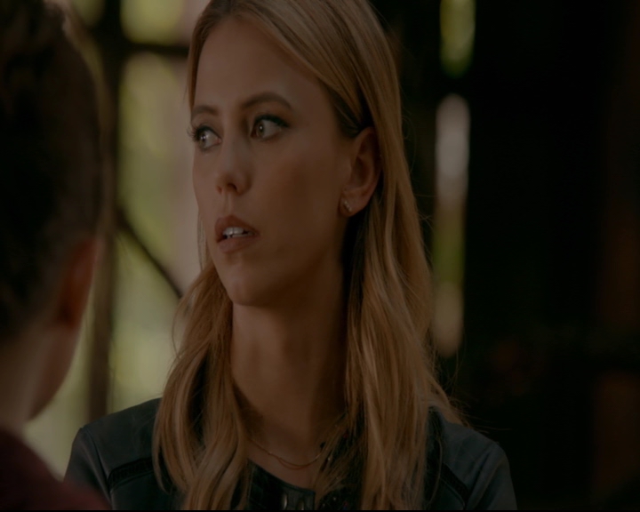 vampirediariesworld-dot-nl_TheOriginals5x04BetweenTheDevilAndTheDeepBlueSea01024.jpg