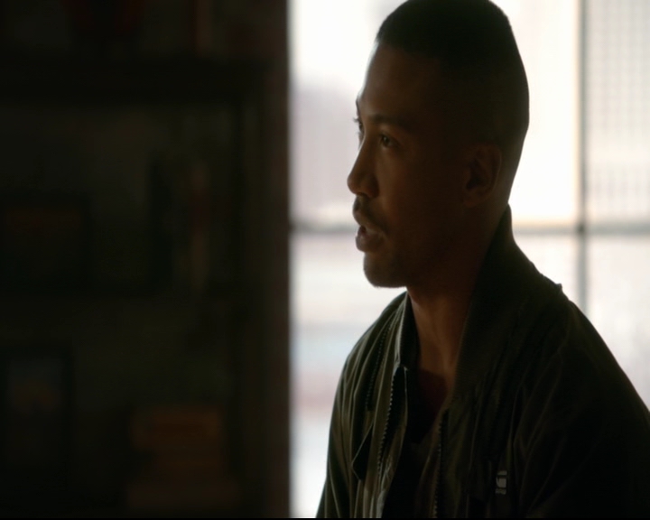 vampirediariesworld-dot-nl_TheOriginals5x04BetweenTheDevilAndTheDeepBlueSea01063.jpg