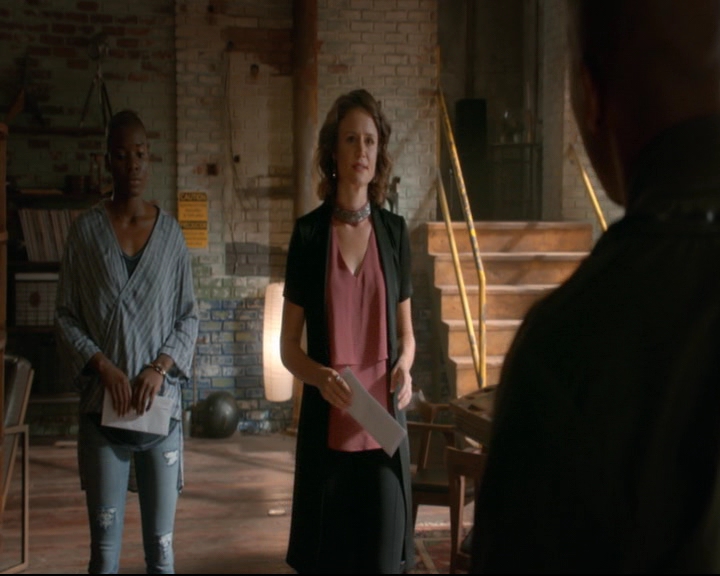 vampirediariesworld-dot-nl_TheOriginals5x04BetweenTheDevilAndTheDeepBlueSea01077.jpg