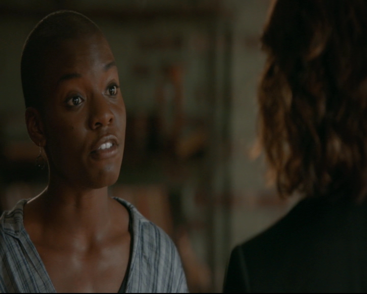 vampirediariesworld-dot-nl_TheOriginals5x04BetweenTheDevilAndTheDeepBlueSea01104.jpg