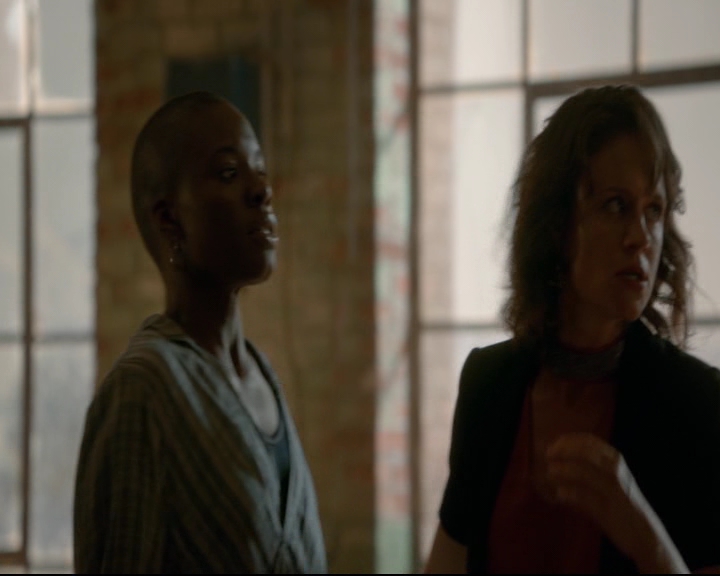 vampirediariesworld-dot-nl_TheOriginals5x04BetweenTheDevilAndTheDeepBlueSea01120.jpg