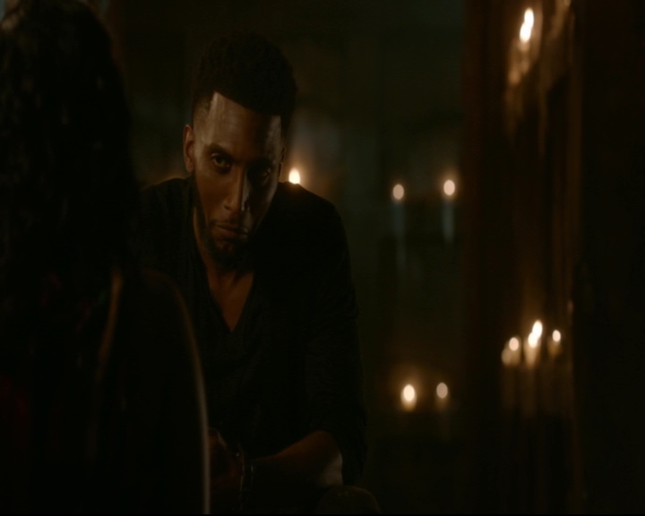 vampirediariesworld-dot-nl_TheOriginals5x04BetweenTheDevilAndTheDeepBlueSea01152.jpg