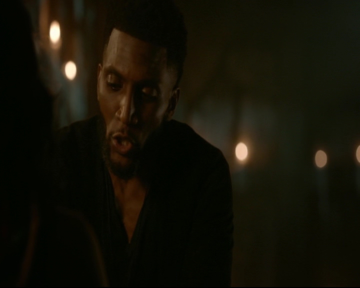 vampirediariesworld-dot-nl_TheOriginals5x04BetweenTheDevilAndTheDeepBlueSea01170.jpg