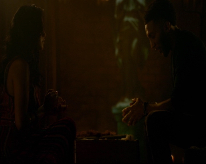 vampirediariesworld-dot-nl_TheOriginals5x04BetweenTheDevilAndTheDeepBlueSea01172.jpg vampirediariesworld-dot-nl_TheOriginals5x04BetweenTheDevilAndTheDeepBlueSea01172.jpg