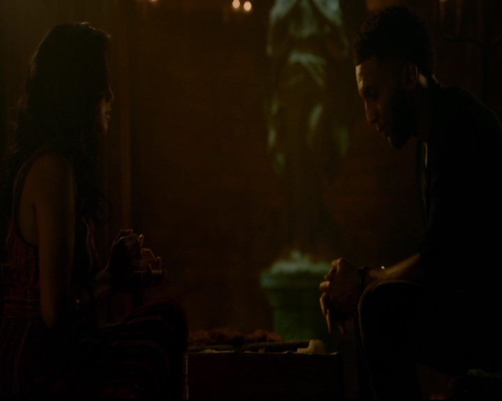 vampirediariesworld-dot-nl_TheOriginals5x04BetweenTheDevilAndTheDeepBlueSea01175.jpg