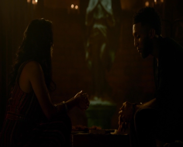 vampirediariesworld-dot-nl_TheOriginals5x04BetweenTheDevilAndTheDeepBlueSea01182.jpg