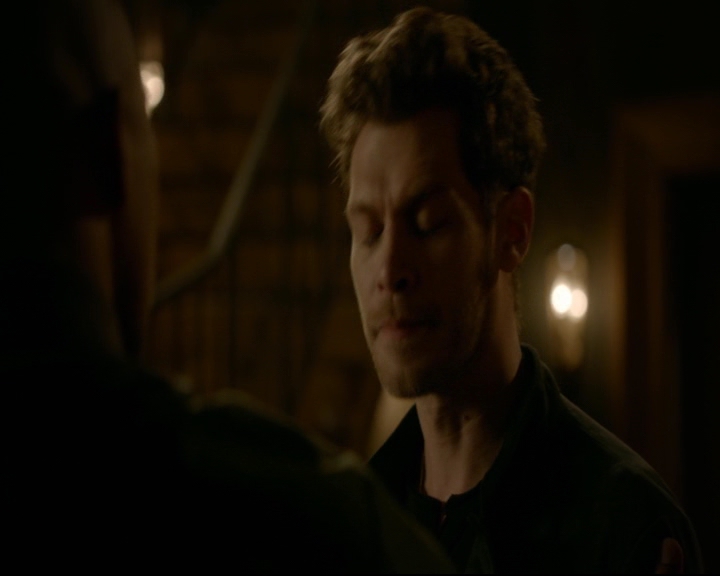 vampirediariesworld-dot-nl_TheOriginals5x04BetweenTheDevilAndTheDeepBlueSea01487.jpg