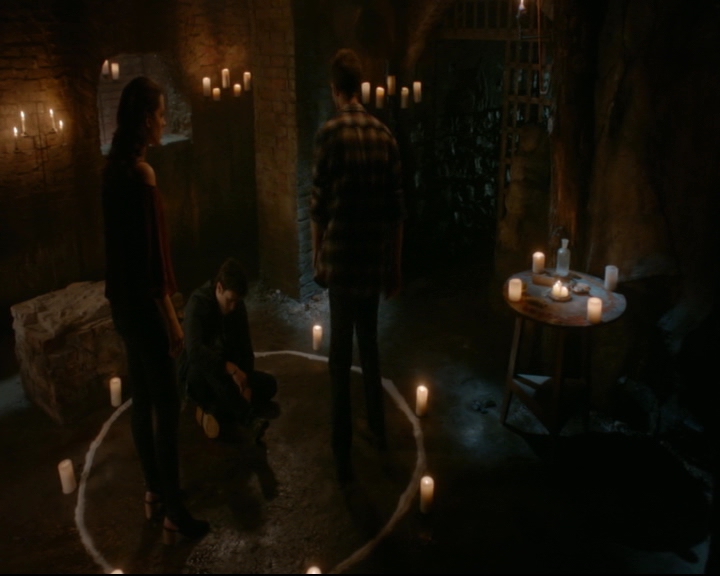 vampirediariesworld-dot-nl_TheOriginals5x04BetweenTheDevilAndTheDeepBlueSea01497.jpg