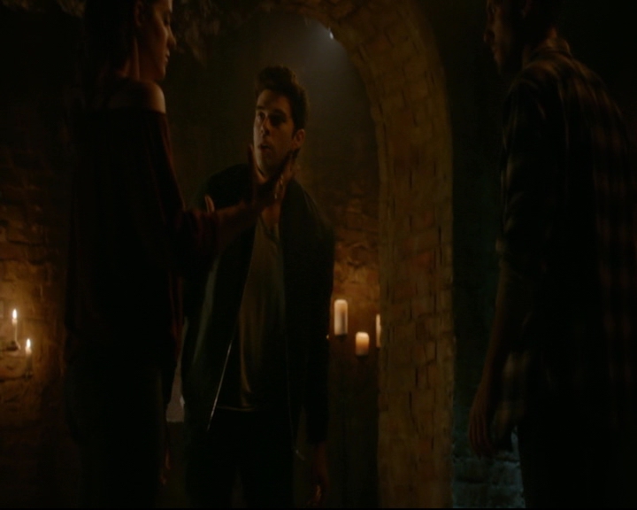 vampirediariesworld-dot-nl_TheOriginals5x04BetweenTheDevilAndTheDeepBlueSea01508.jpg