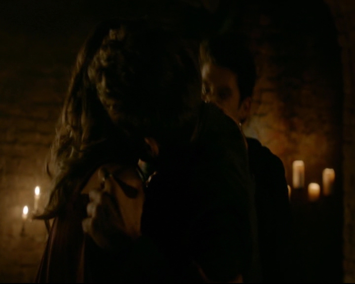 vampirediariesworld-dot-nl_TheOriginals5x04BetweenTheDevilAndTheDeepBlueSea01517.jpg