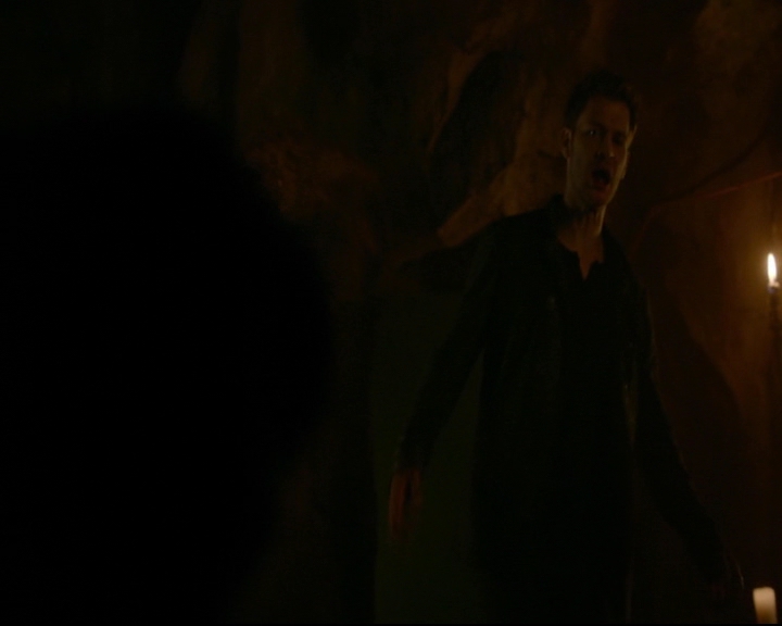 vampirediariesworld-dot-nl_TheOriginals5x04BetweenTheDevilAndTheDeepBlueSea01521.jpg