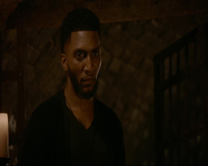 vampirediariesworld-dot-nl_TheOriginals5x04BetweenTheDevilAndTheDeepBlueSea01530.jpg