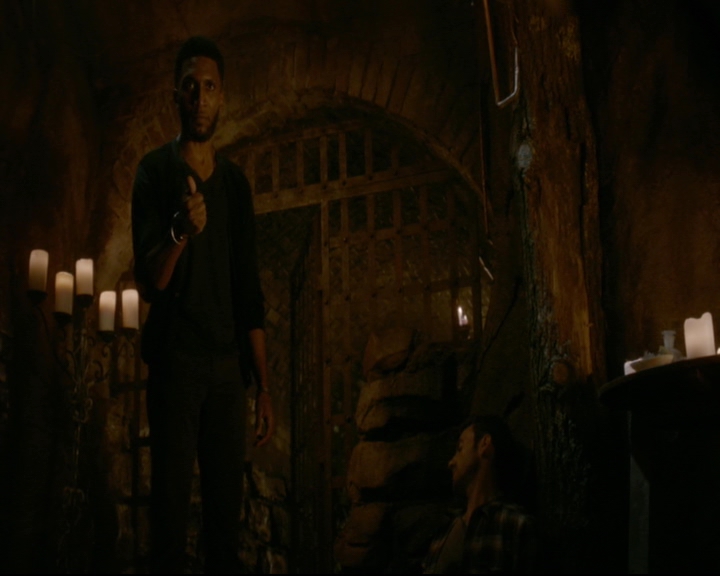 vampirediariesworld-dot-nl_TheOriginals5x04BetweenTheDevilAndTheDeepBlueSea01539.jpg