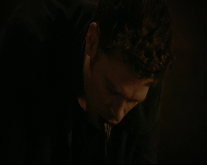vampirediariesworld-dot-nl_TheOriginals5x04BetweenTheDevilAndTheDeepBlueSea01543.jpg