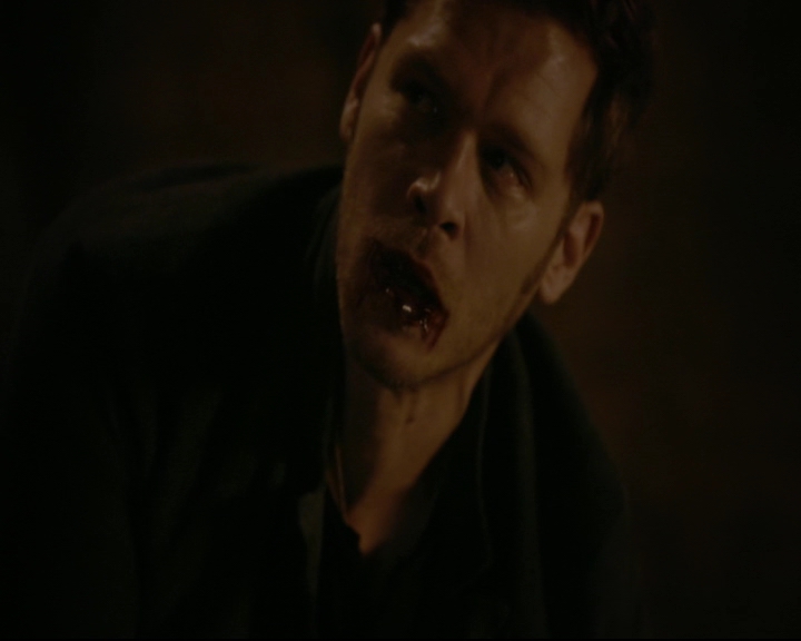 vampirediariesworld-dot-nl_TheOriginals5x04BetweenTheDevilAndTheDeepBlueSea01547.jpg