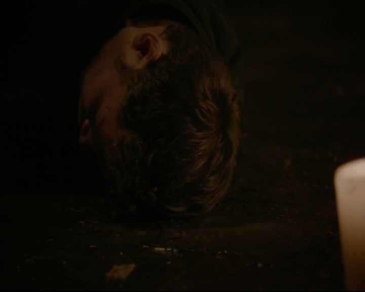 vampirediariesworld-dot-nl_TheOriginals5x04BetweenTheDevilAndTheDeepBlueSea01549.jpg