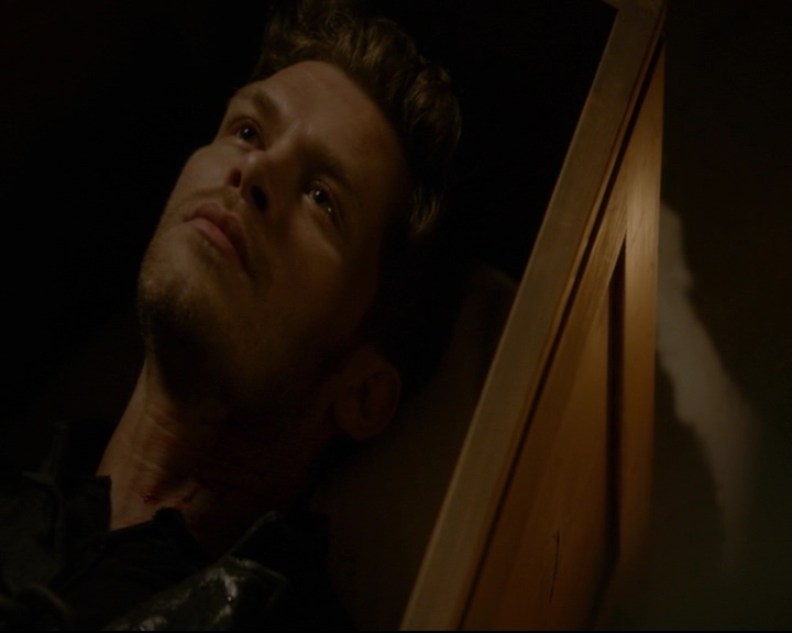 vampirediariesworld-dot-nl_TheOriginals5x04BetweenTheDevilAndTheDeepBlueSea01835.jpg
