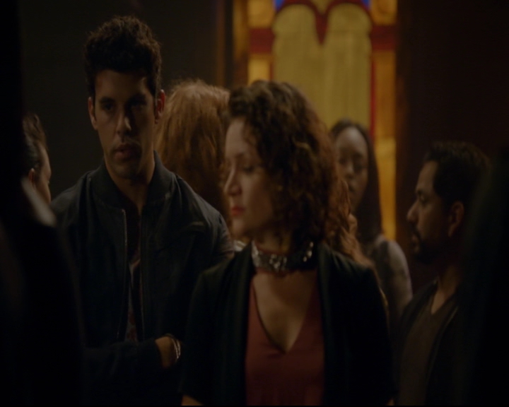 vampirediariesworld-dot-nl_TheOriginals5x04BetweenTheDevilAndTheDeepBlueSea01853.jpg