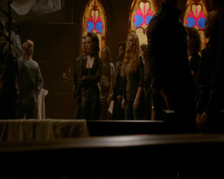 vampirediariesworld-dot-nl_TheOriginals5x04BetweenTheDevilAndTheDeepBlueSea01861.jpg