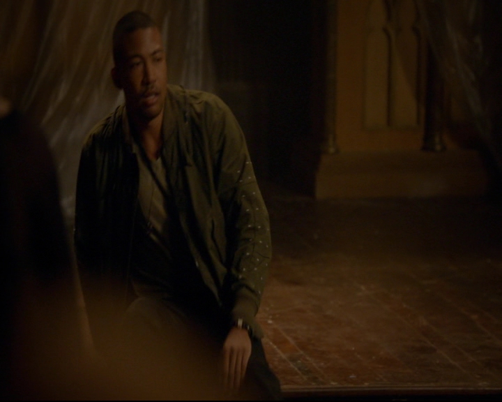 vampirediariesworld-dot-nl_TheOriginals5x04BetweenTheDevilAndTheDeepBlueSea01865.jpg