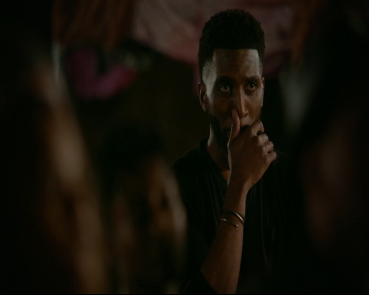 vampirediariesworld-dot-nl_TheOriginals5x04BetweenTheDevilAndTheDeepBlueSea02119.jpg
