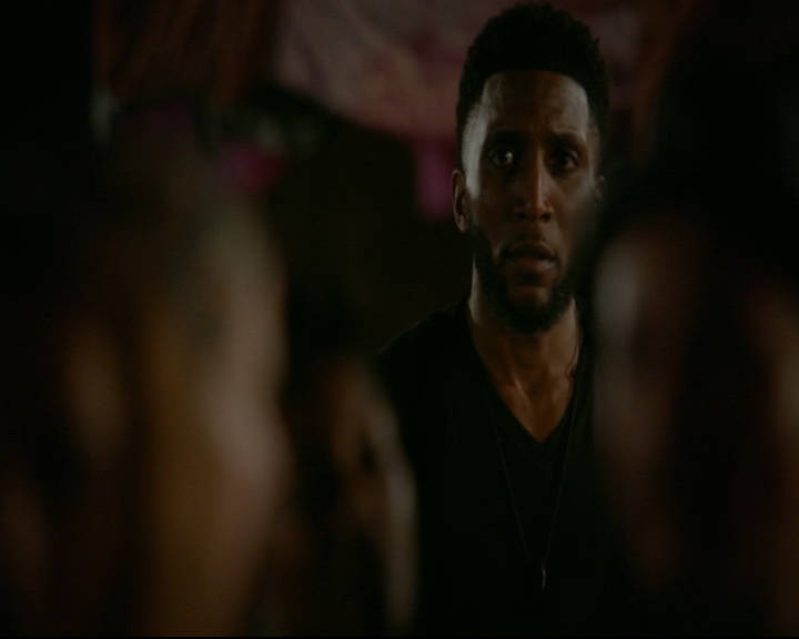 vampirediariesworld-dot-nl_TheOriginals5x04BetweenTheDevilAndTheDeepBlueSea02149.jpg vampirediariesworld-dot-nl_TheOriginals5x04BetweenTheDevilAndTheDeepBlueSea02149.jpg