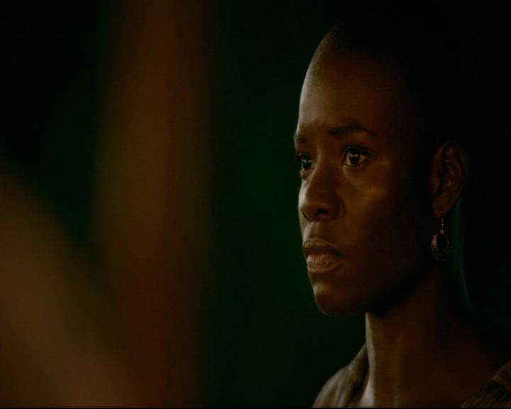 vampirediariesworld-dot-nl_TheOriginals5x04BetweenTheDevilAndTheDeepBlueSea02210.jpg