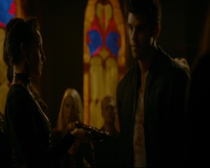 vampirediariesworld-dot-nl_TheOriginals5x04BetweenTheDevilAndTheDeepBlueSea02224.jpg