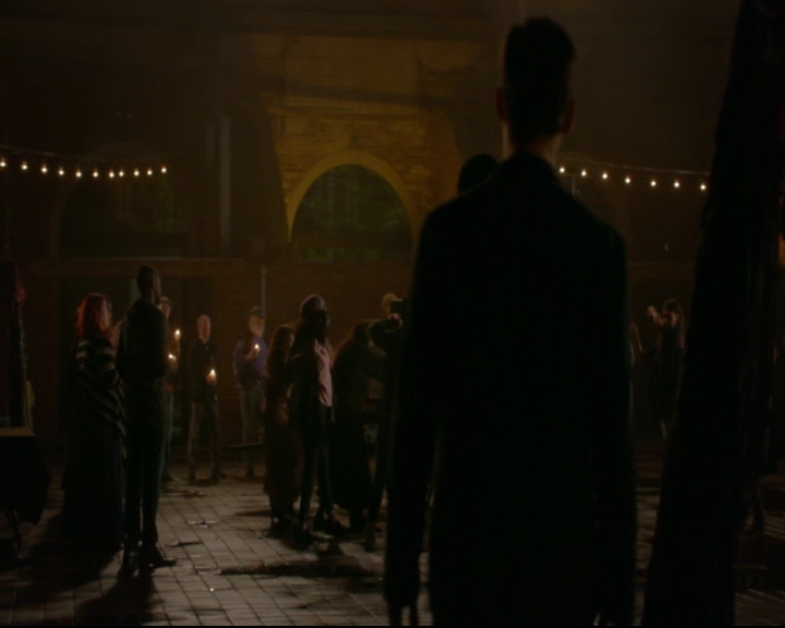 vampirediariesworld-dot-nl_TheOriginals5x04BetweenTheDevilAndTheDeepBlueSea02232.jpg