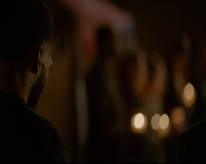 vampirediariesworld-dot-nl_TheOriginals5x04BetweenTheDevilAndTheDeepBlueSea02239.jpg