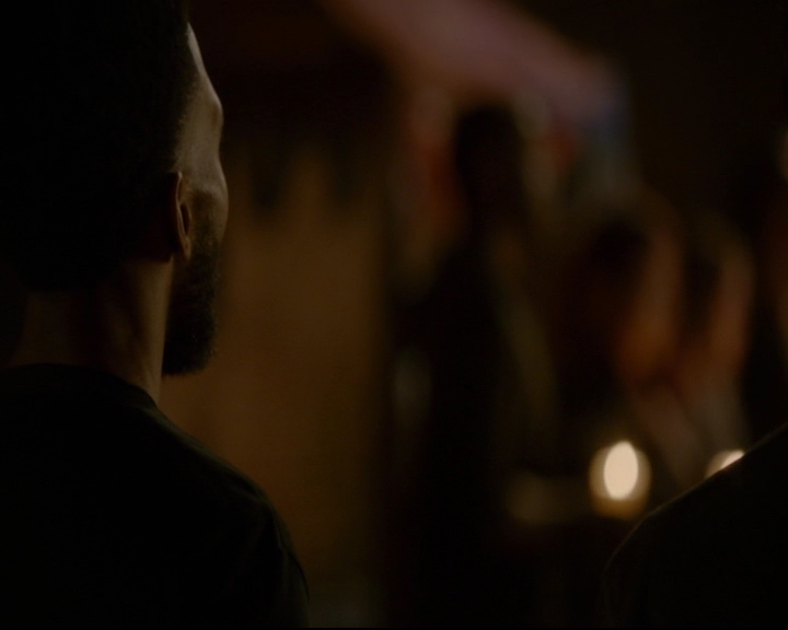 vampirediariesworld-dot-nl_TheOriginals5x04BetweenTheDevilAndTheDeepBlueSea02241.jpg