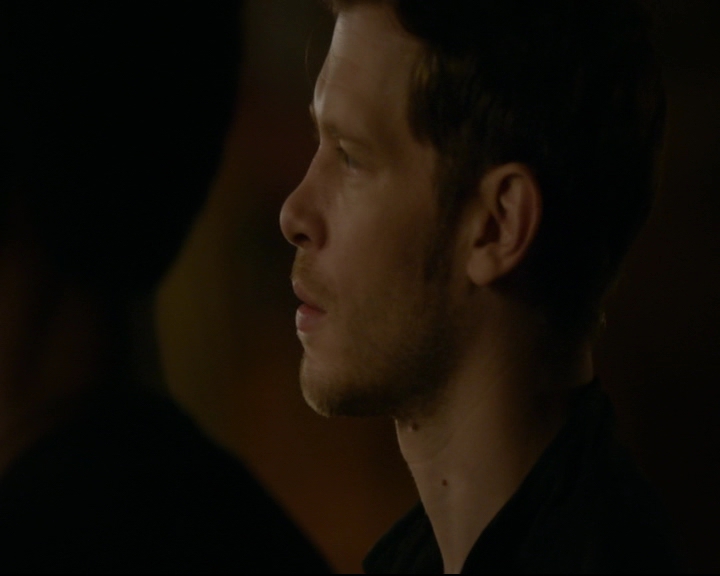 vampirediariesworld-dot-nl_TheOriginals5x04BetweenTheDevilAndTheDeepBlueSea02248.jpg