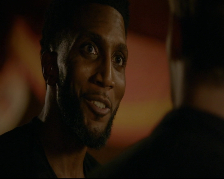 vampirediariesworld-dot-nl_TheOriginals5x04BetweenTheDevilAndTheDeepBlueSea02294.jpg