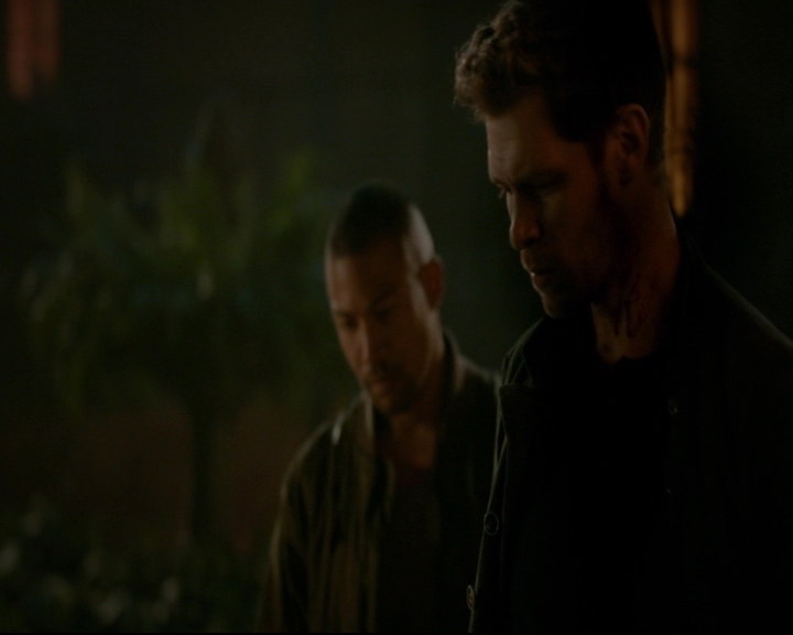 vampirediariesworld-dot-nl_TheOriginals5x04BetweenTheDevilAndTheDeepBlueSea02339.jpg