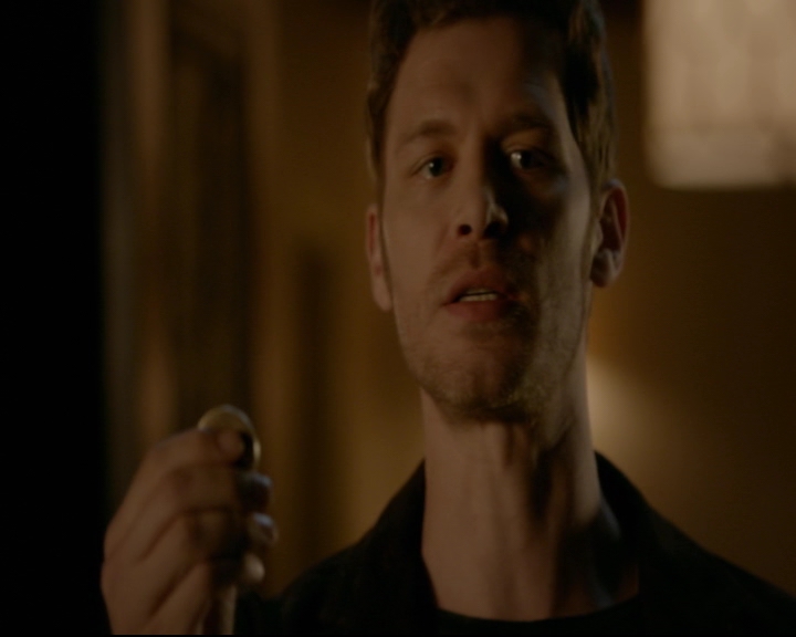 vampirediariesworld-dot-nl_TheOriginals5x05DontItJustBreakYourHeart00022.jpg