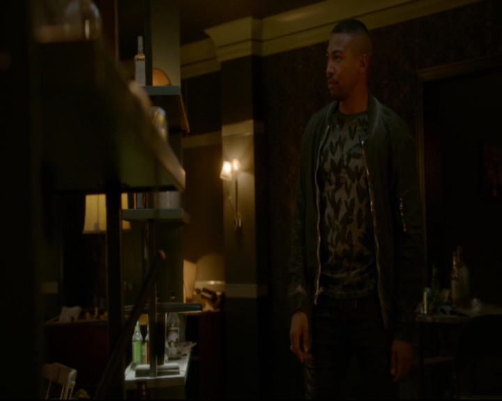vampirediariesworld-dot-nl_TheOriginals5x05DontItJustBreakYourHeart00045.jpg