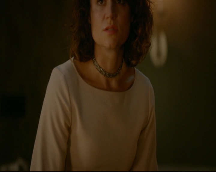 vampirediariesworld-dot-nl_TheOriginals5x05DontItJustBreakYourHeart00071.jpg