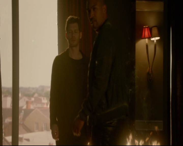 vampirediariesworld-dot-nl_TheOriginals5x05DontItJustBreakYourHeart00073.jpg