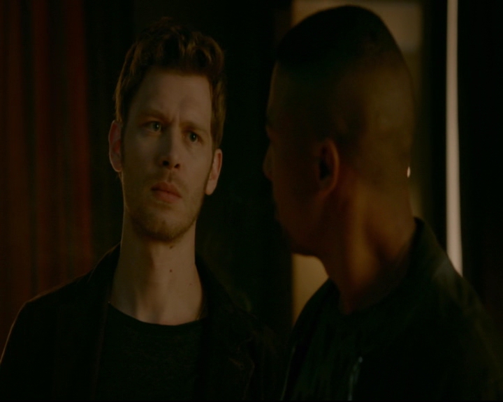 vampirediariesworld-dot-nl_TheOriginals5x05DontItJustBreakYourHeart00079.jpg