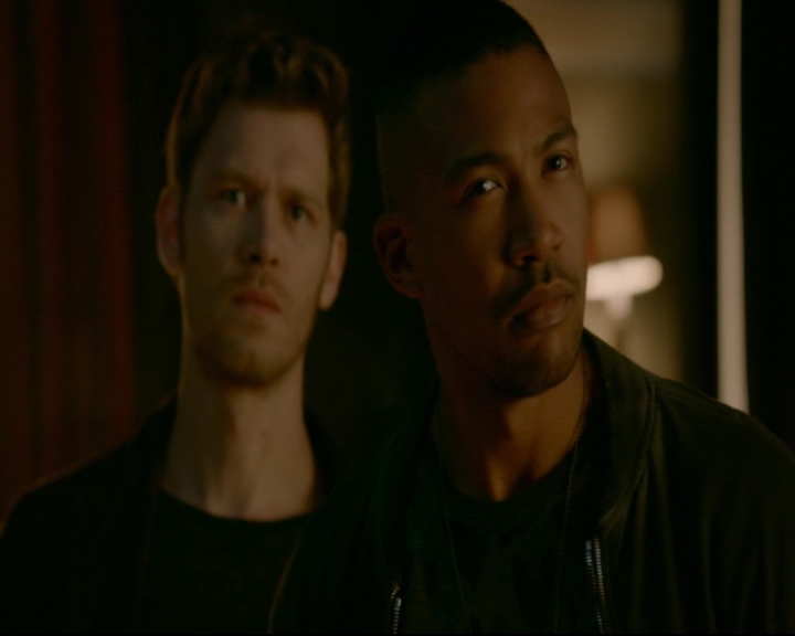 vampirediariesworld-dot-nl_TheOriginals5x05DontItJustBreakYourHeart00081.jpg