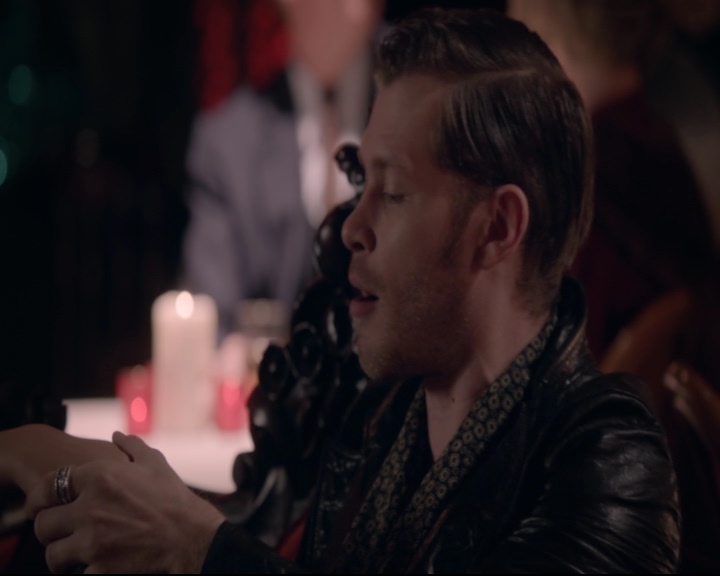 vampirediariesworld-dot-nl_TheOriginals5x05DontItJustBreakYourHeart00216.jpg