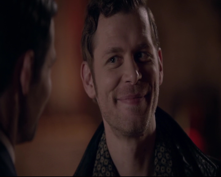 vampirediariesworld-dot-nl_TheOriginals5x05DontItJustBreakYourHeart00250.jpg